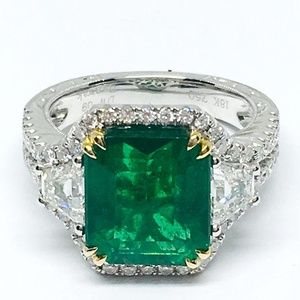Daniel Waknine 18k Emerald & Diamonds Ring